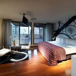 Bcn Design מלון